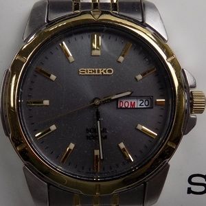 ⌚Seiko V158-0AD0 Solar Men's Watch A215⌚